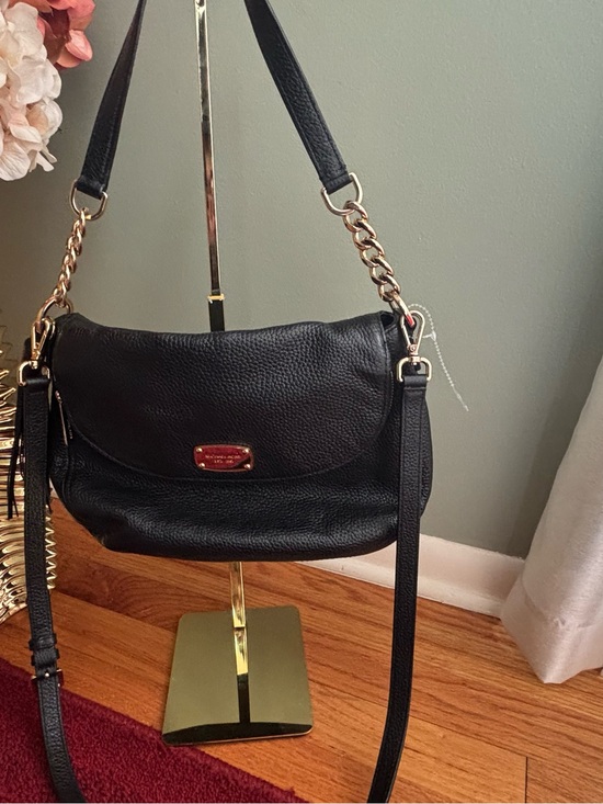 Michael Kors Handbags - Michael Kors Black Pebbled Leather Tote with Gold Logo Plate